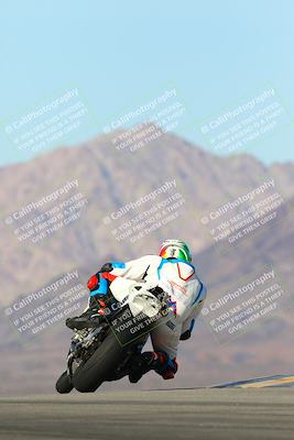 media/Jan-13-2024-SoCal Trackdays (Sat) [[9c032fe5aa]]/Turn 9 Backside (110pm)/